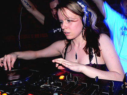 DJ Clodhopper in action