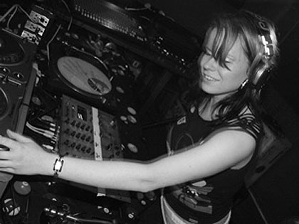 DJ Clodhopper in action... again!