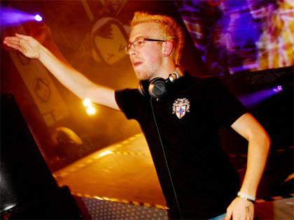 Technikal DJ'ing at the Tidy Weekender