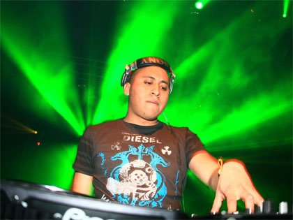 Dav on the wheels of steel with lasers