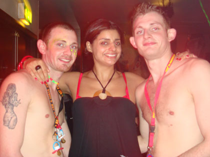 Two Tidy Twins and one lucky lady